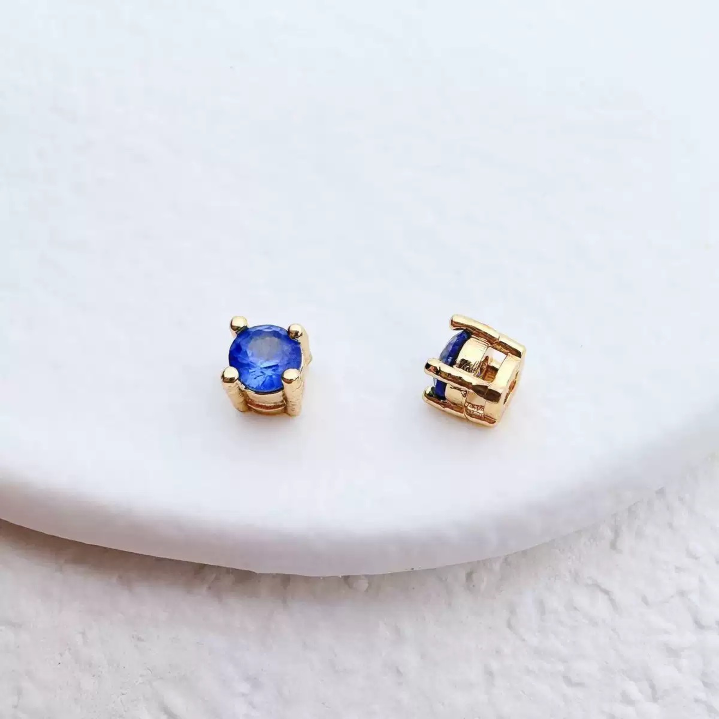 【A32】20PCS 4mm Round CZ 4-Prong Spacer | Gold-Plated Copper Beads | High-Color-Retention DIY Jewelry Findings for Bracelets & Necklaces iFCraftorium