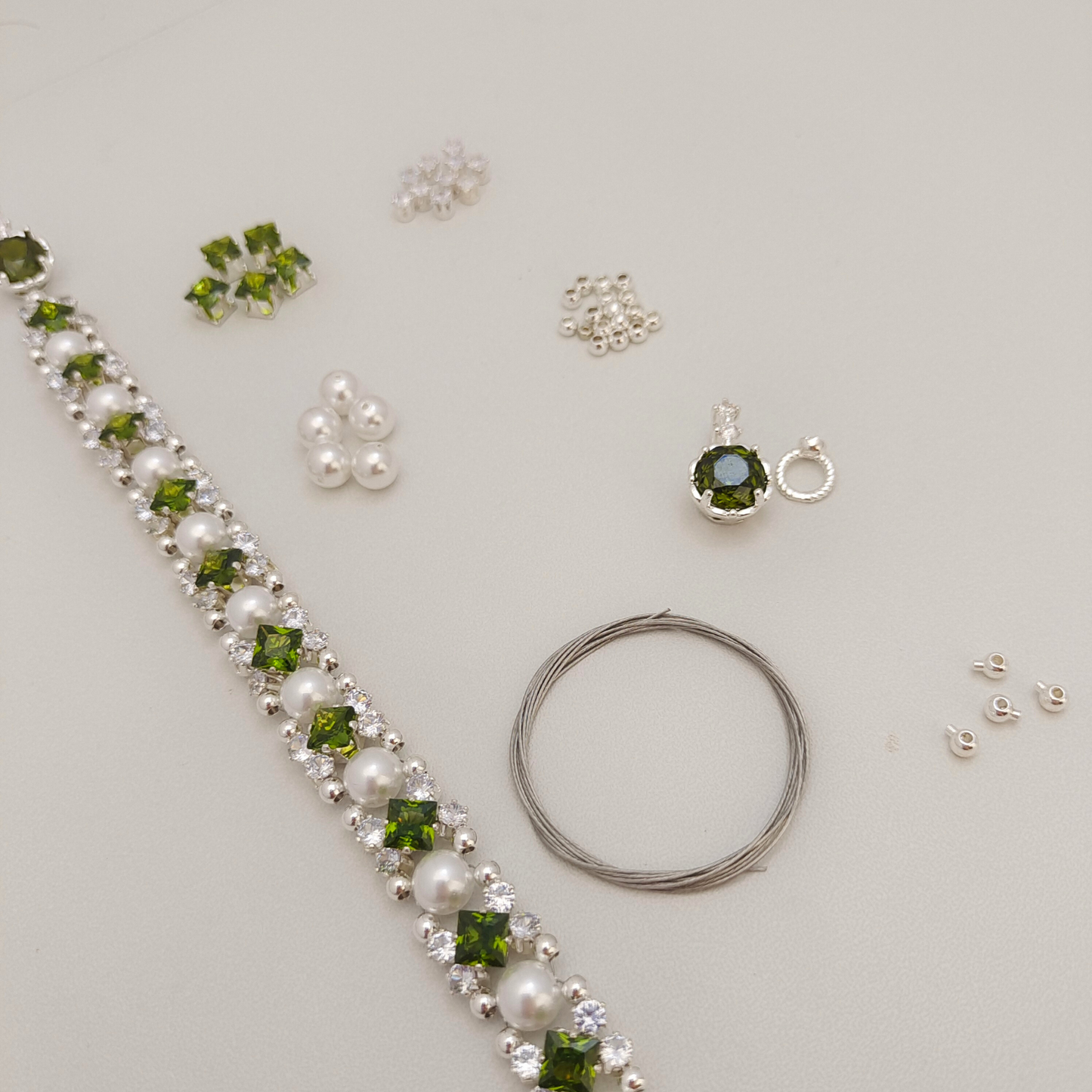 【No.89】DIY Bracelet Kit – Green Lime with Square CZ, Pearls & Olive Gem Clasp