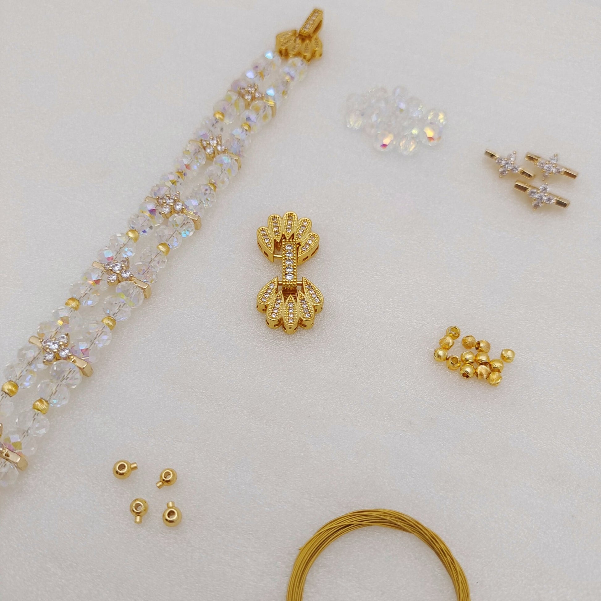 【No.129】DIY Bracelet Kit – Crystal Palace Beading Set with Wheel Beads, Cat Eye Beads & Peacock Clasp | Tutorial Included iFCraftorium