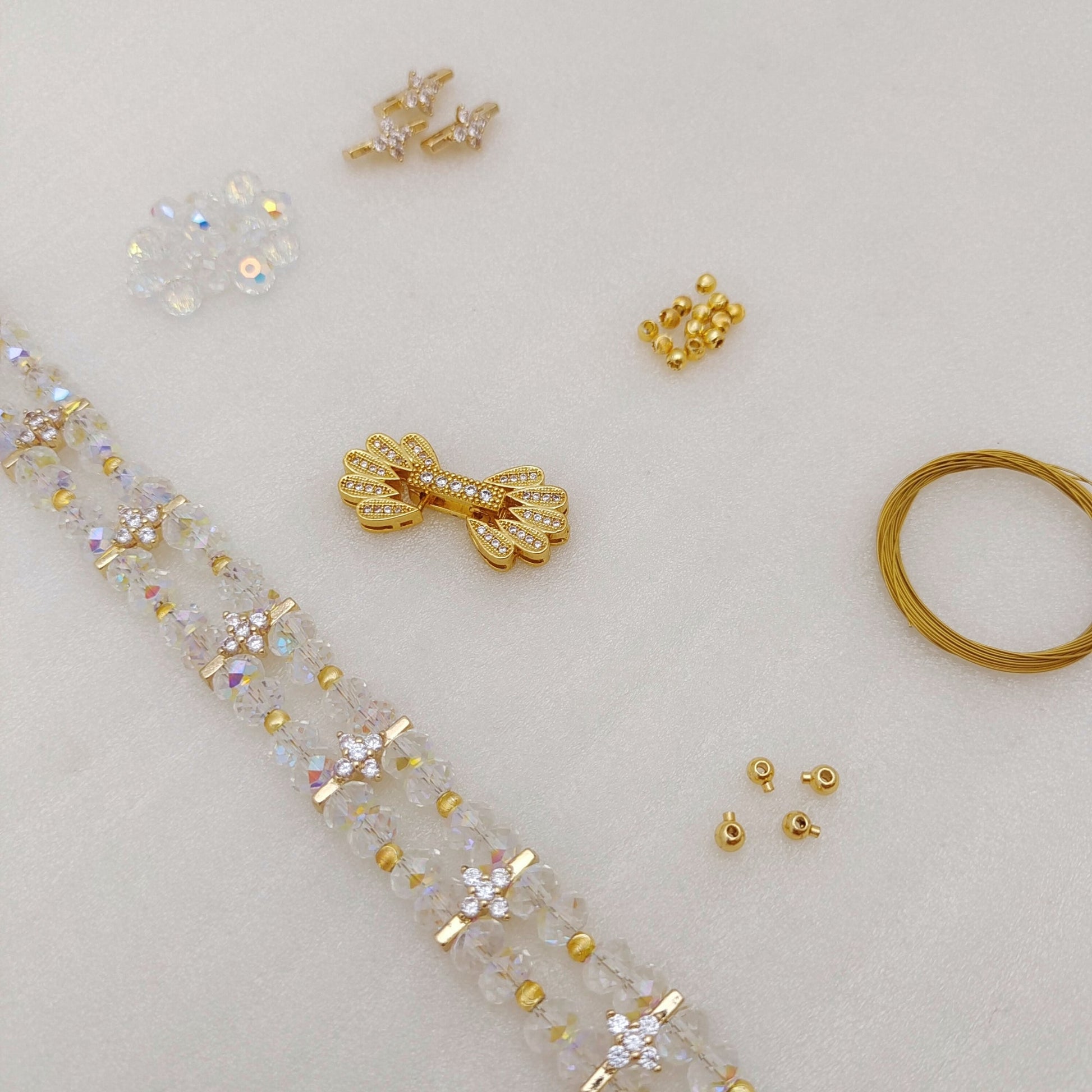 【No.129】DIY Bracelet Kit – Crystal Palace Beading Set with Wheel Beads, Cat Eye Beads & Peacock Clasp | Tutorial Included iFCraftorium