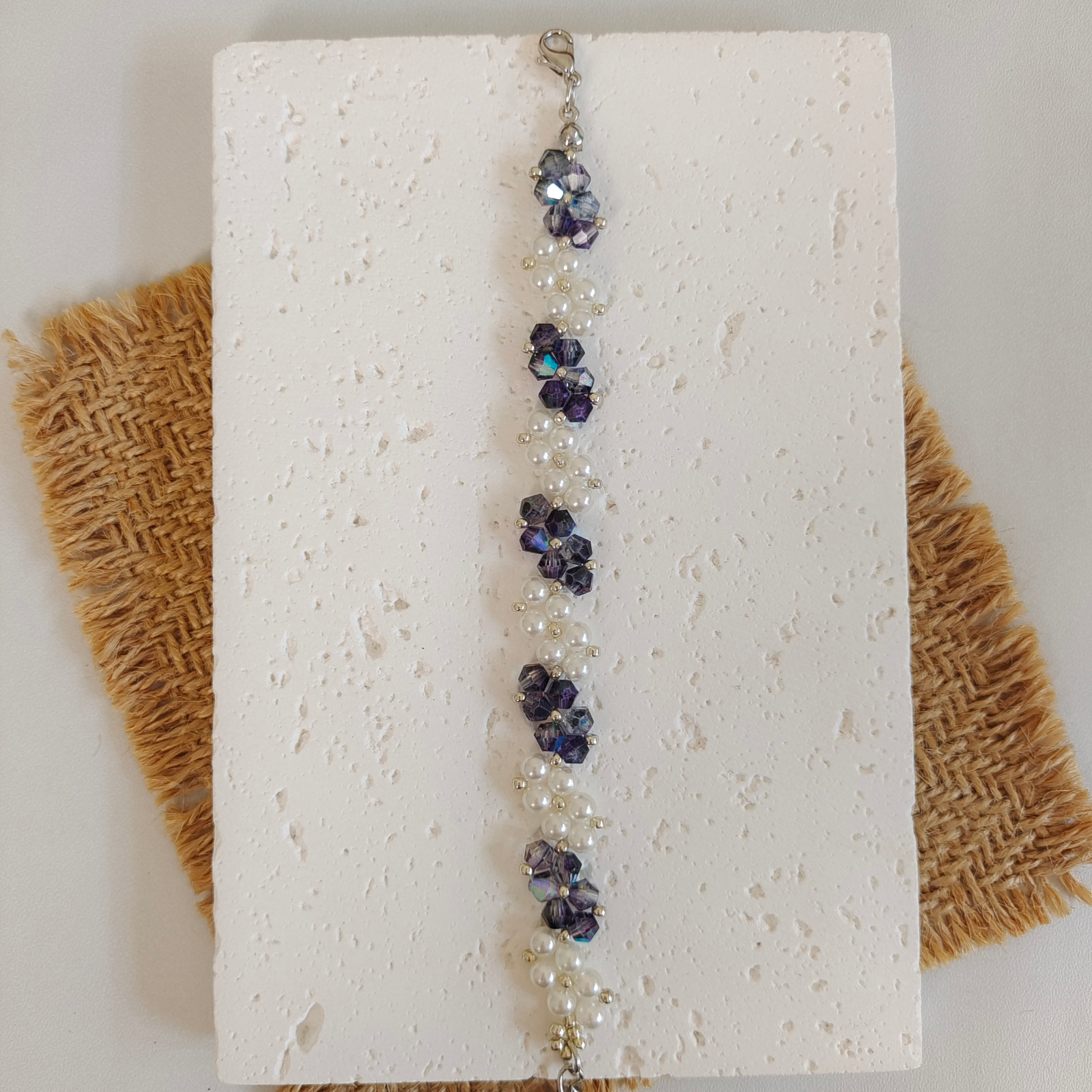 Handmade bracelet with ink orchid diamond beads and pearls