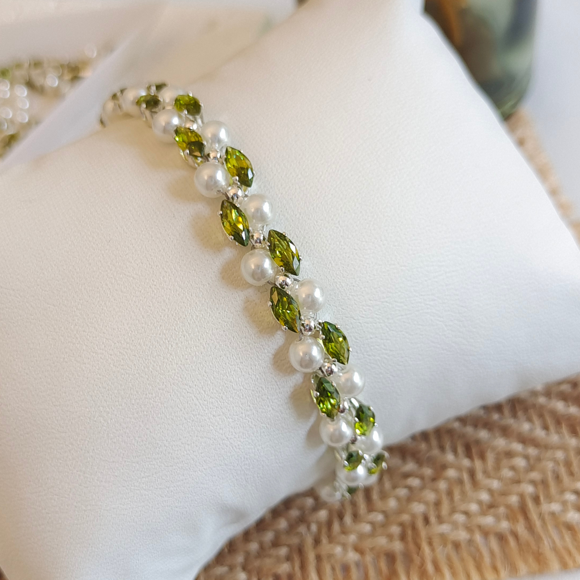 Olive green marquise zircon and pearl bracelet