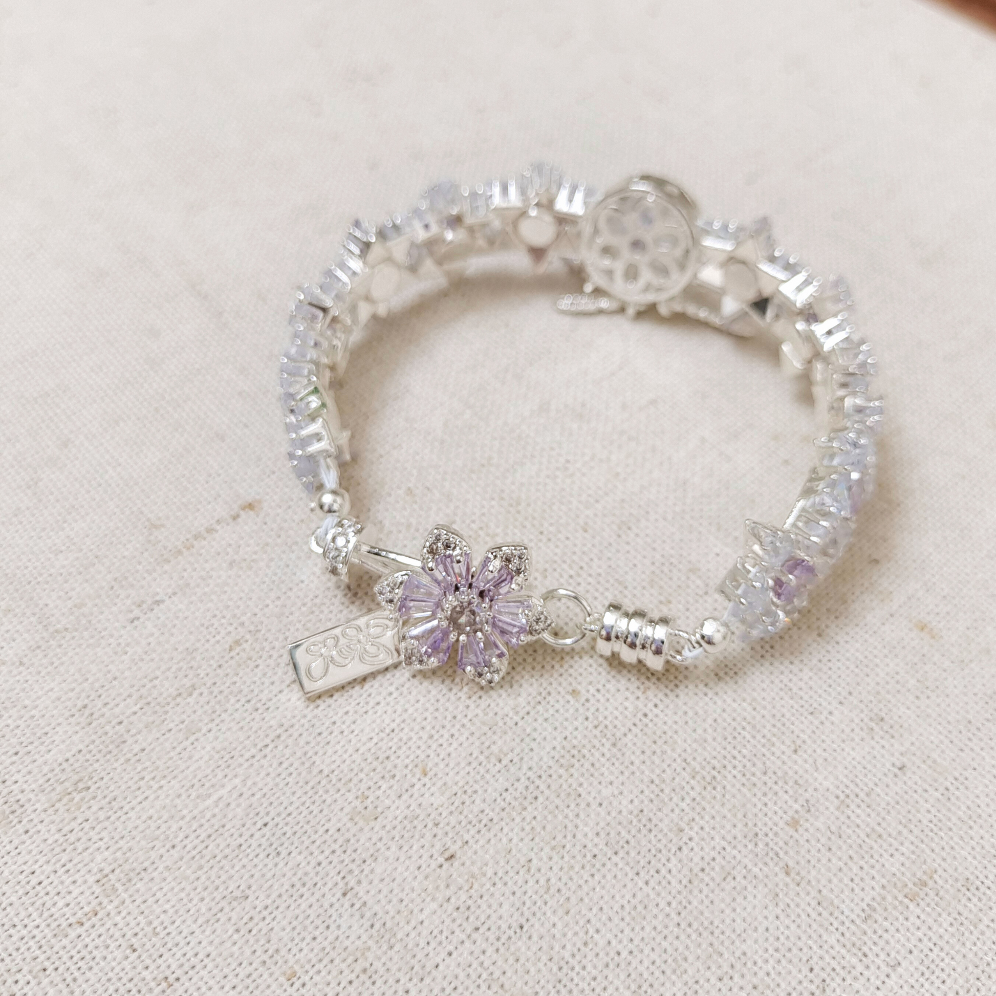 Handmade six-pointed star bracelet clasp detail view