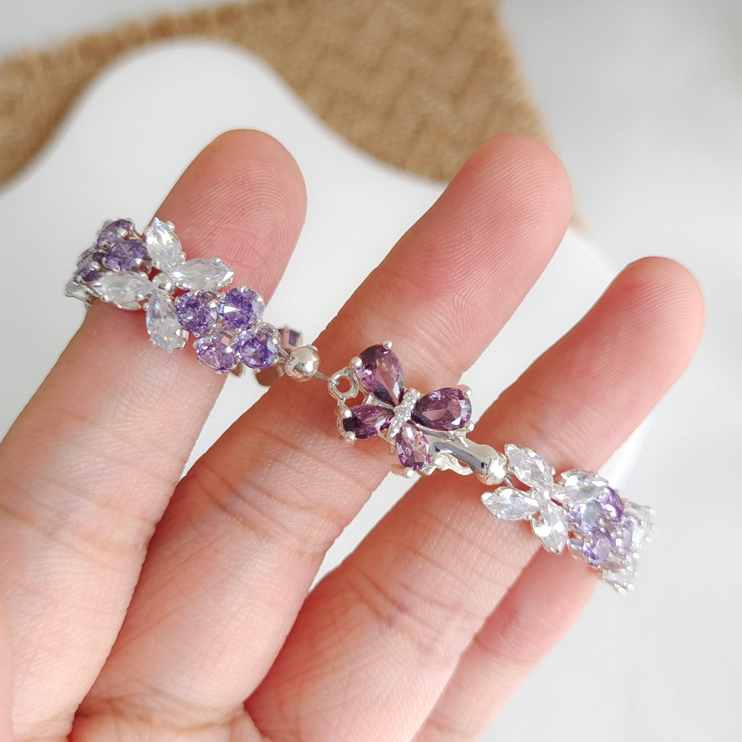 Luxury beaded bracelet with lilac and clear crystals in leaf and round shapes