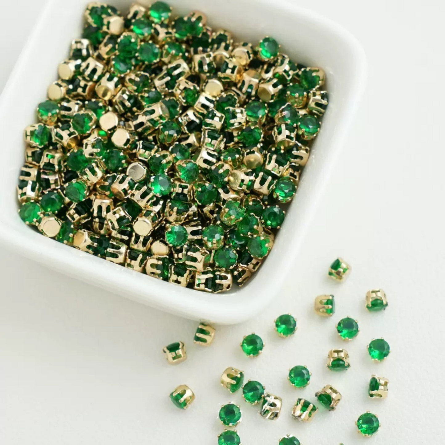 Gold base round cubic forest green zirconia charm for DIY jewelry making