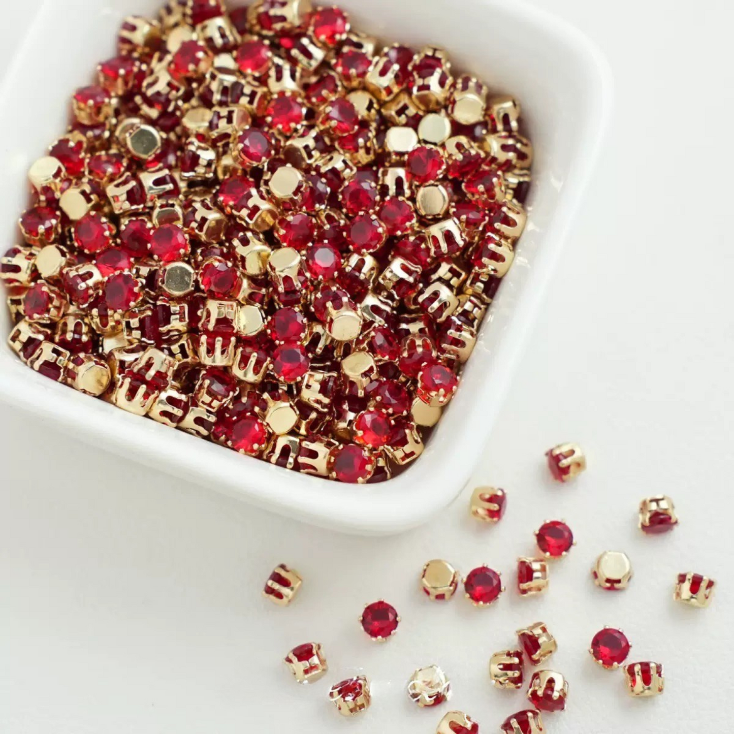 Gold base round cubic red zirconia charm for DIY jewelry making